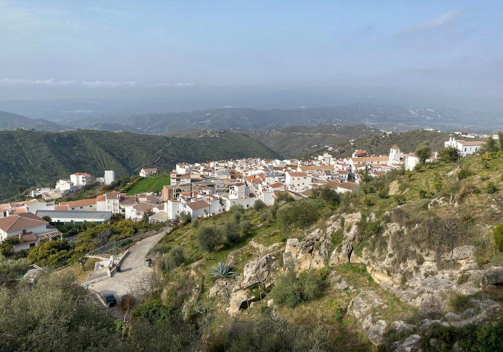 Canillas de Aceituno rutas de montaña